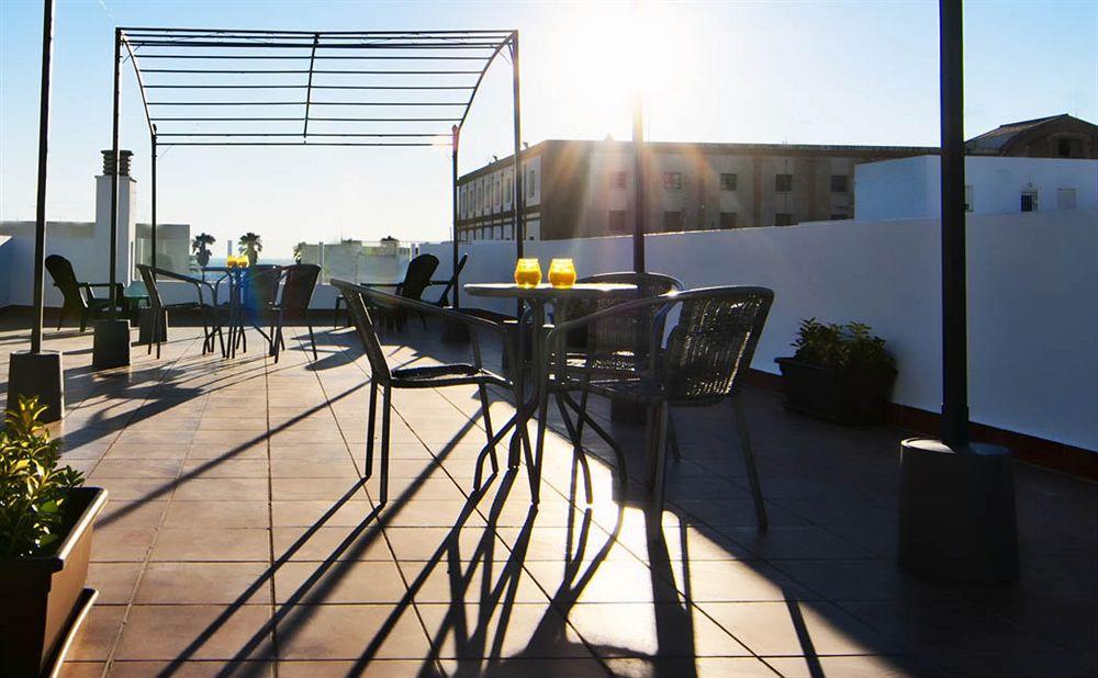 Apartahotel Plaza De La Luz Cádiz