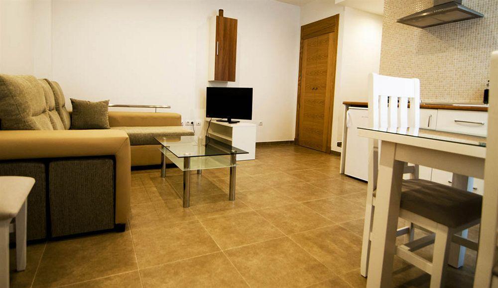 Apartahotel Plaza De La Luz 3*